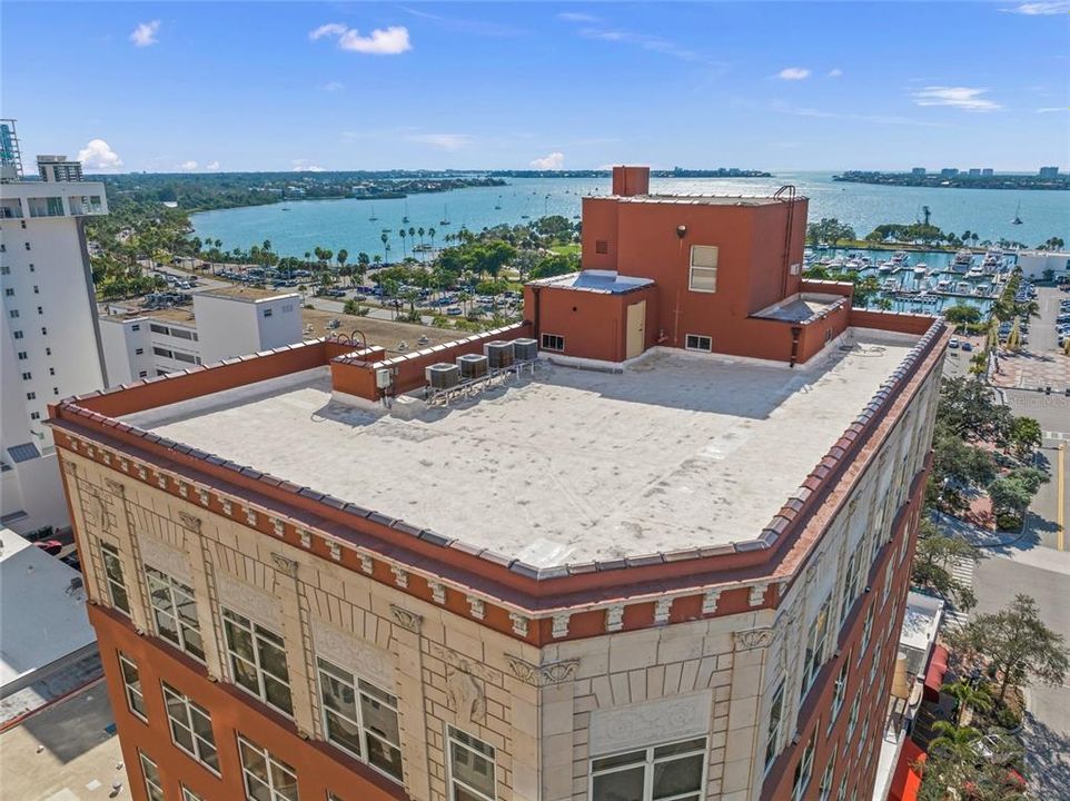 For Sale: $6,995,000 (4 beds, 3 baths, 7188 Square Feet)