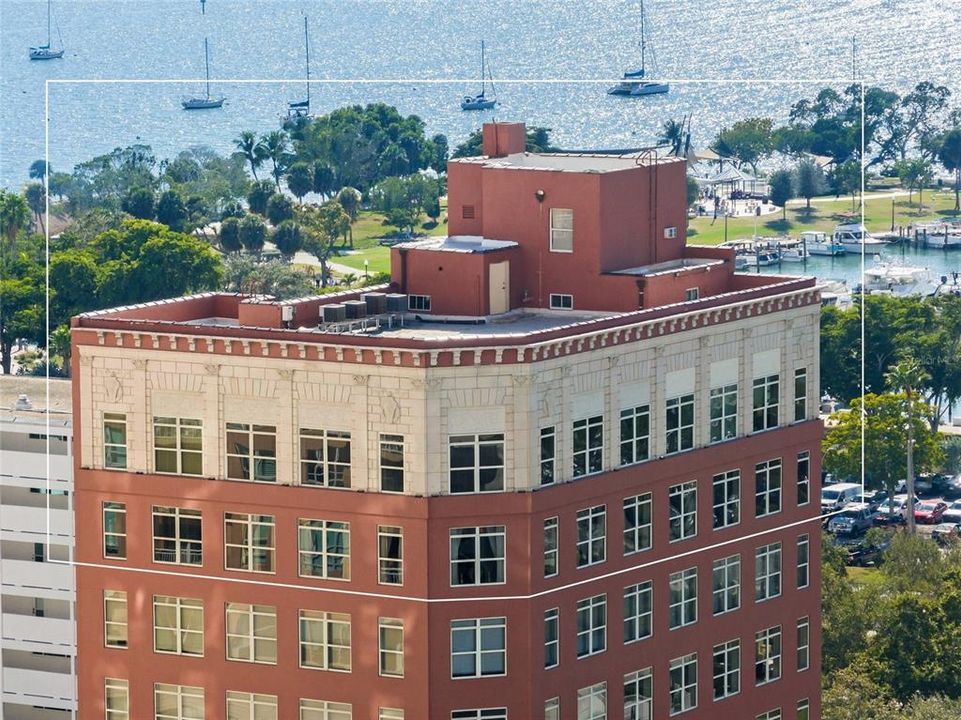 For Sale: $6,995,000 (4 beds, 3 baths, 7188 Square Feet)