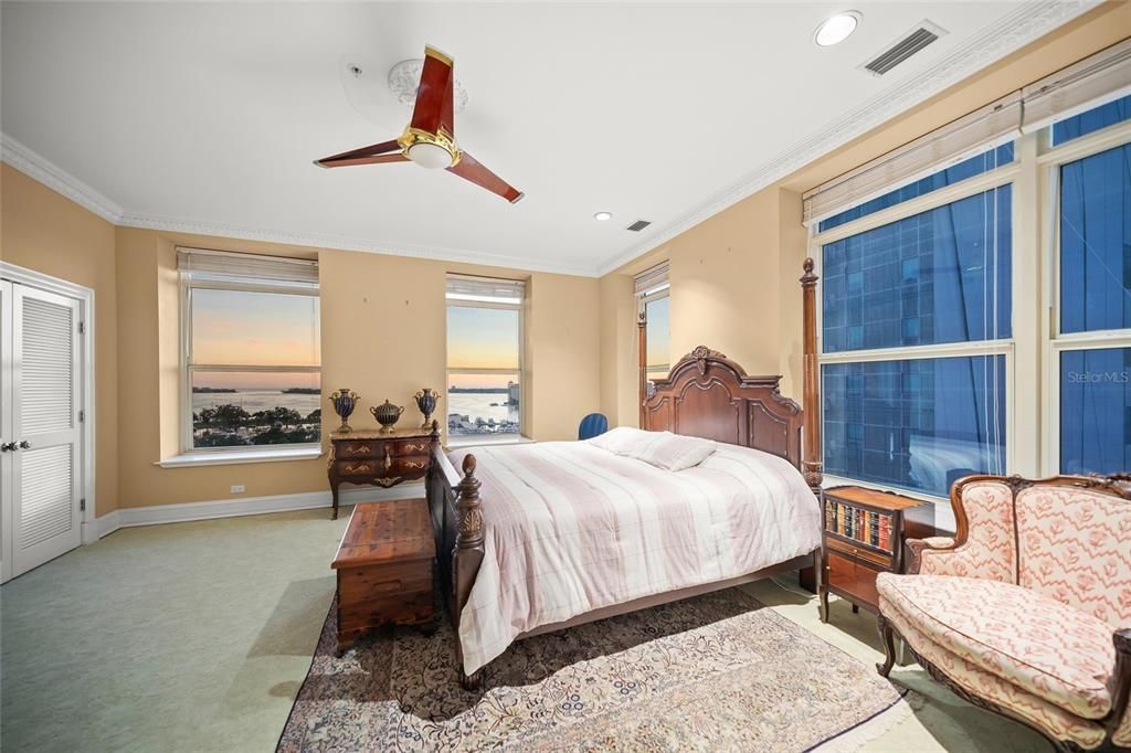 For Sale: $6,995,000 (4 beds, 3 baths, 7188 Square Feet)