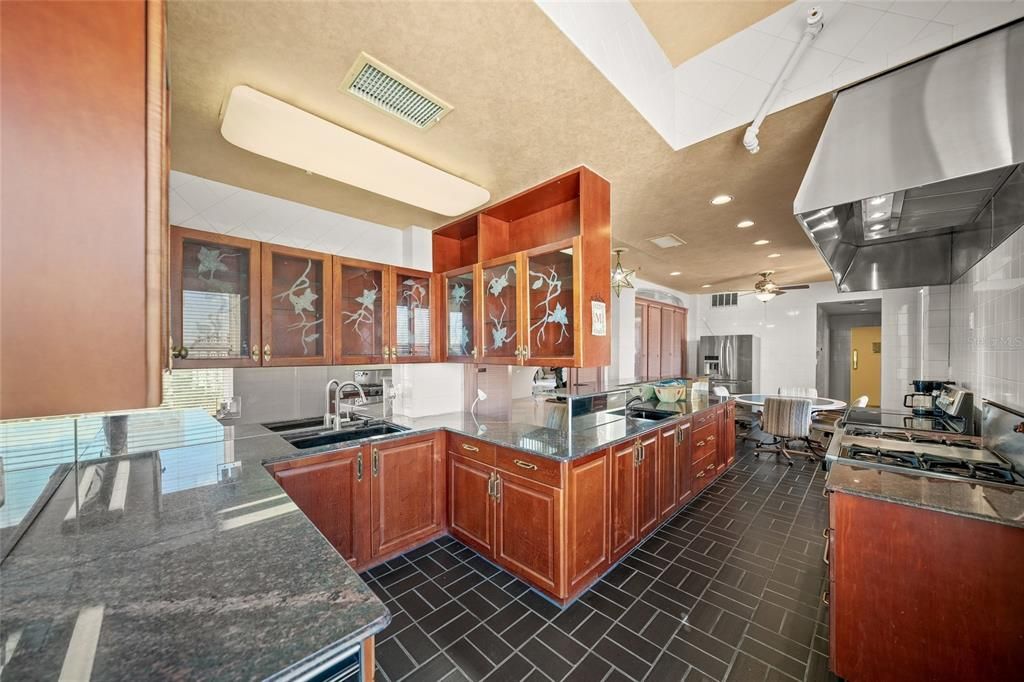 For Sale: $6,995,000 (4 beds, 3 baths, 7188 Square Feet)