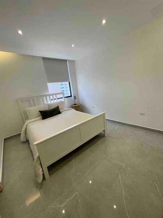 En Venta: $1,300,000 (3 camas, 2 baños, 1750 Pies cuadrados)