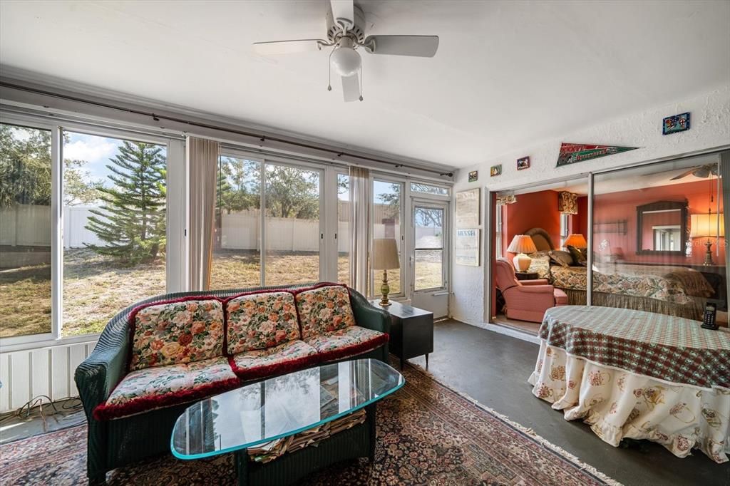 出租: $1,995 (2 贝兹, 2 浴室, 1318 平方英尺)