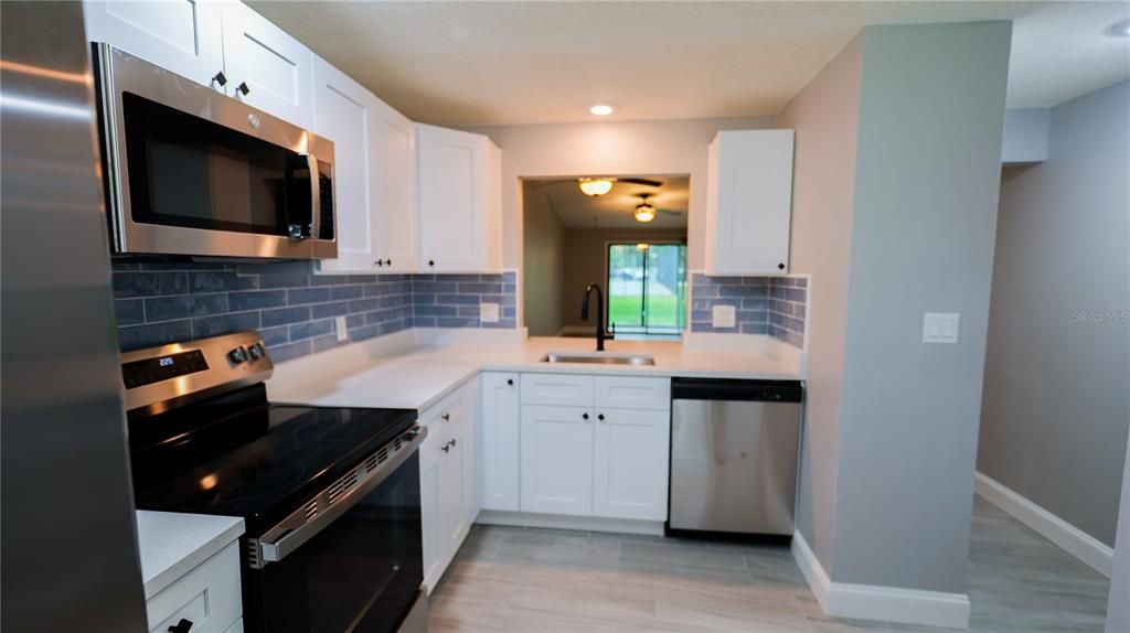 出租: $1,650 (2 贝兹, 2 浴室, 950 平方英尺)