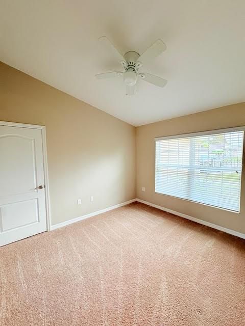 En Renta: $2,200 (4 camas, 2 baños, 2120 Pies cuadrados)