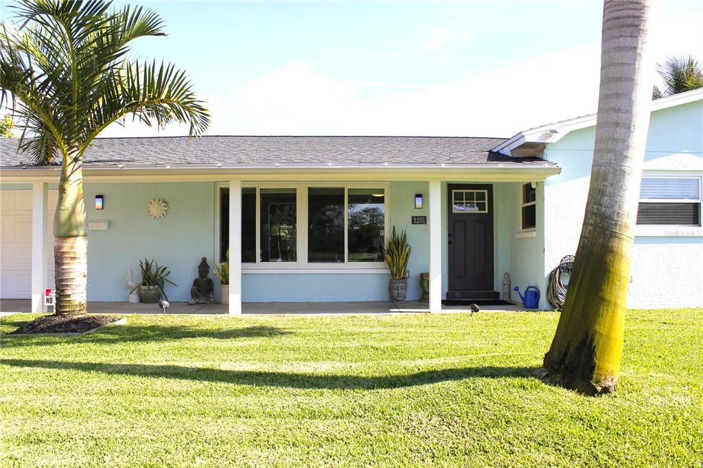 Под контрактом: $629,000 (4 спален, 2 ванн, 1666 Квадратных фут)