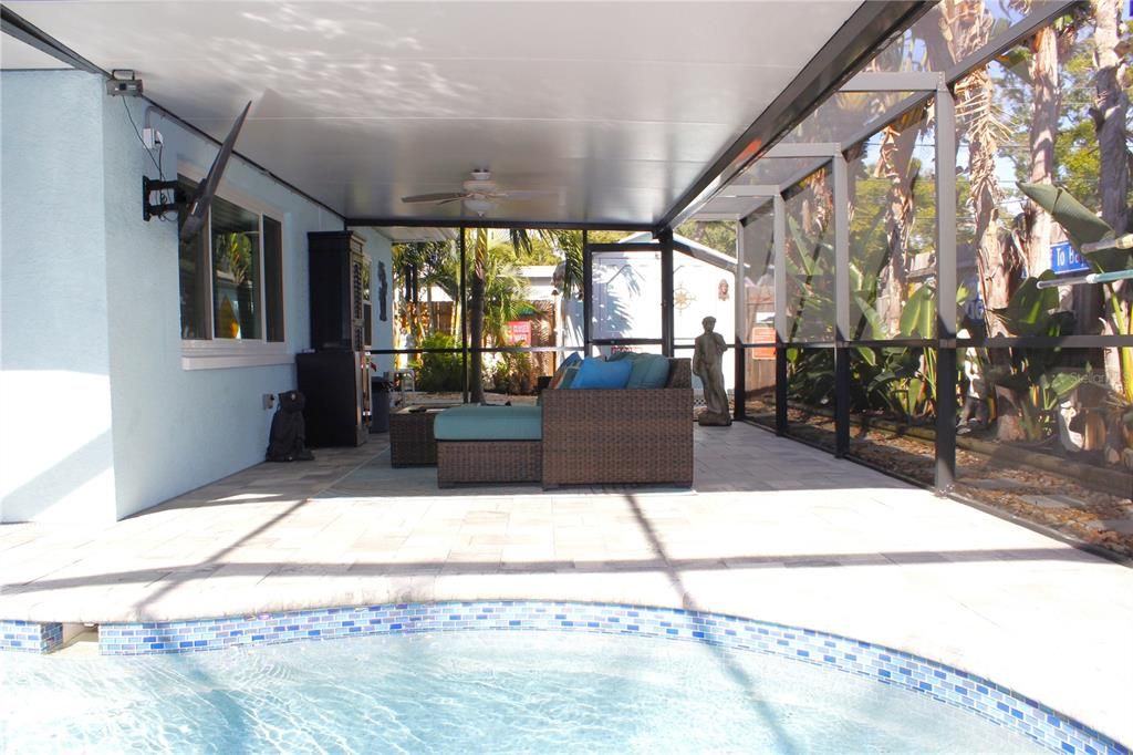 Под контрактом: $629,000 (4 спален, 2 ванн, 1666 Квадратных фут)