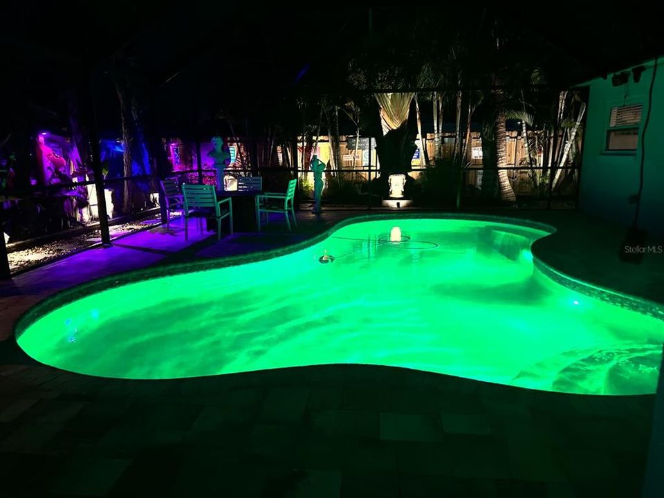 Под контрактом: $629,000 (4 спален, 2 ванн, 1666 Квадратных фут)