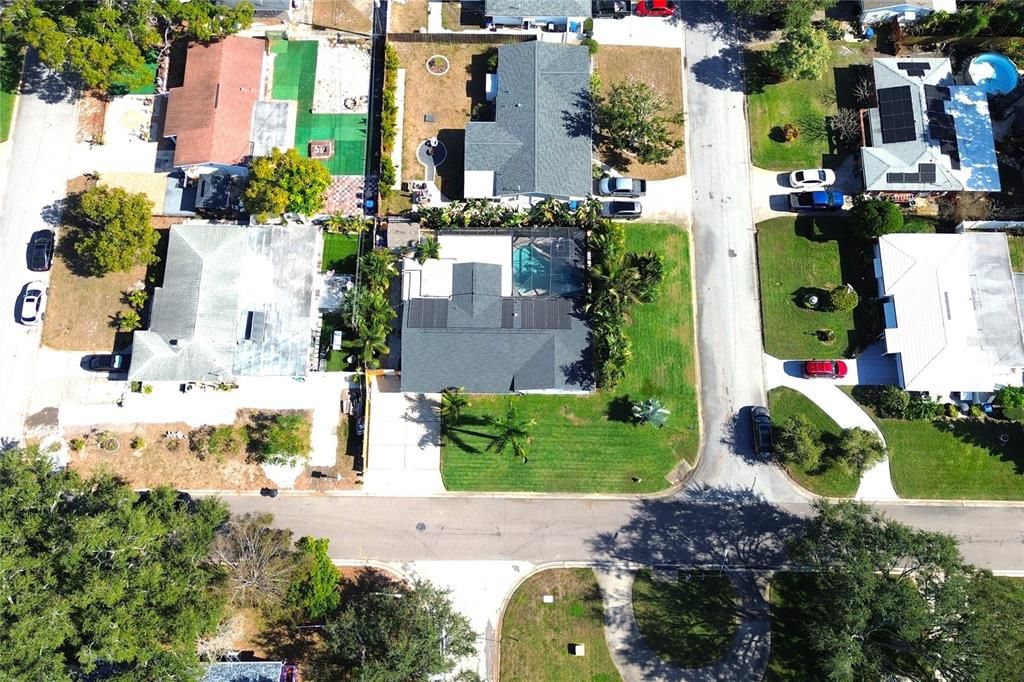 Под контрактом: $629,000 (4 спален, 2 ванн, 1666 Квадратных фут)