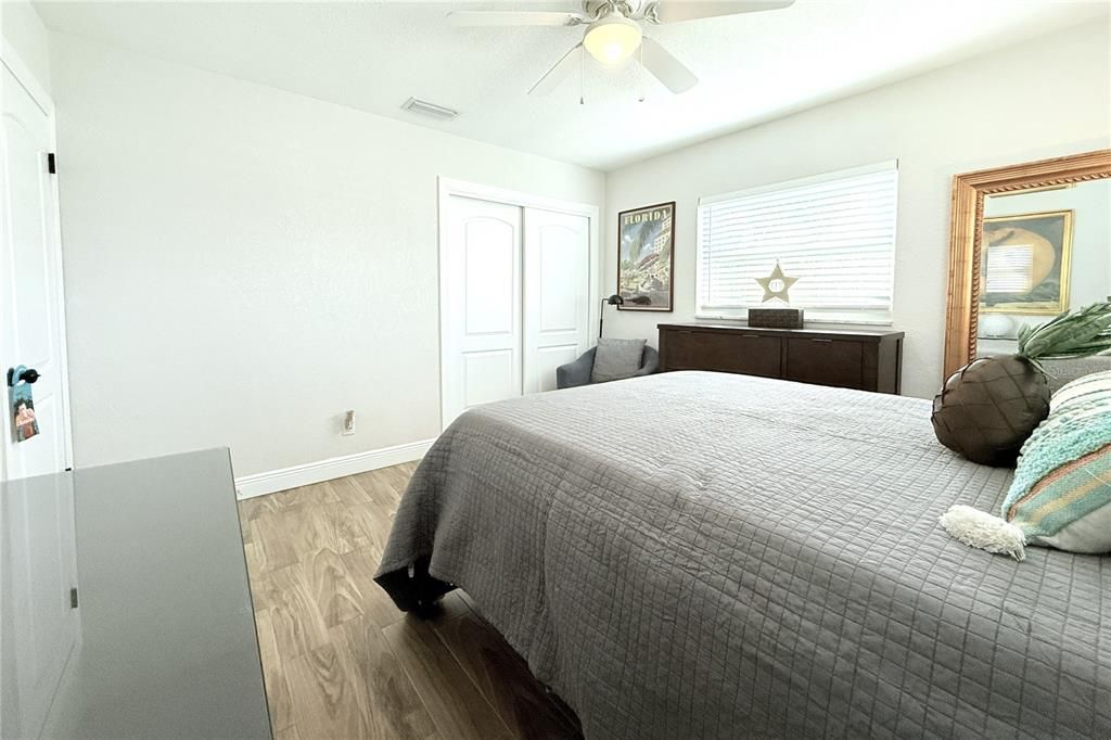 Под контрактом: $629,000 (4 спален, 2 ванн, 1666 Квадратных фут)