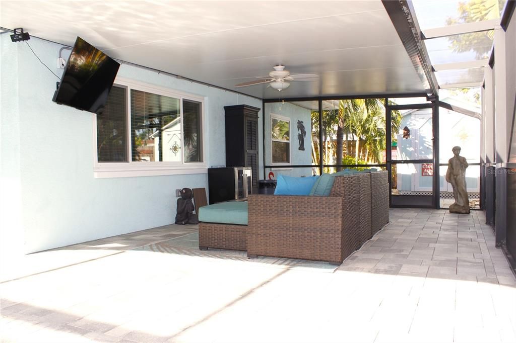 Под контрактом: $629,000 (4 спален, 2 ванн, 1666 Квадратных фут)