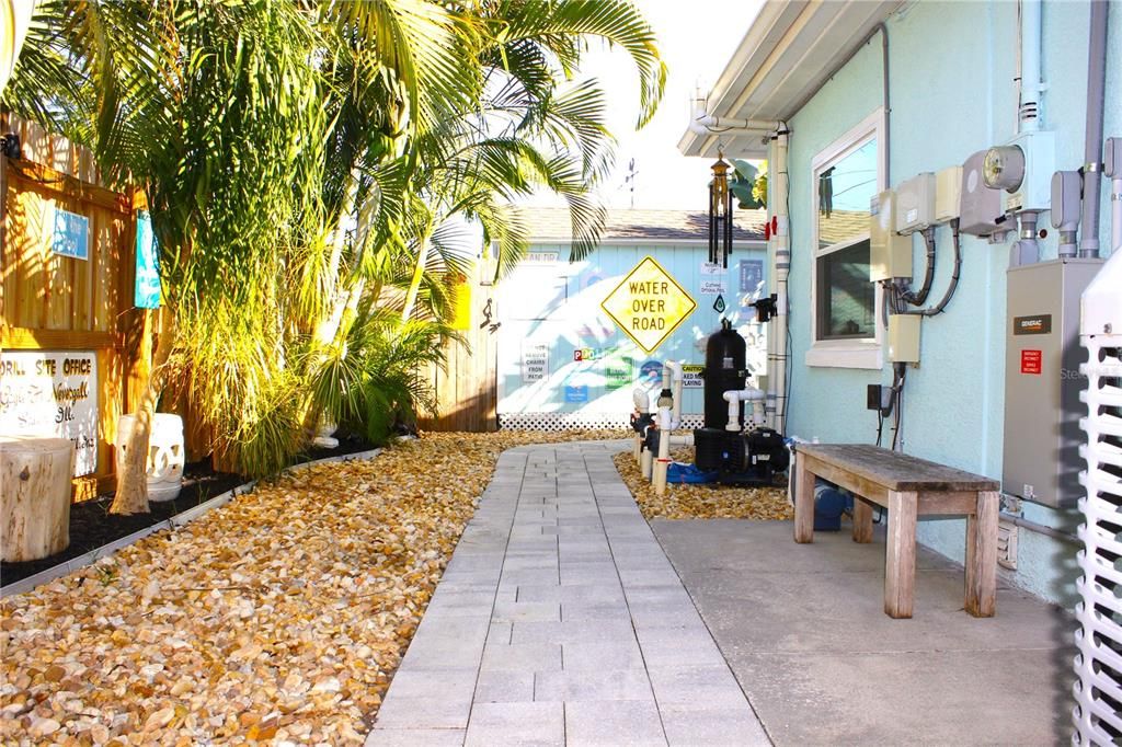 Под контрактом: $629,000 (4 спален, 2 ванн, 1666 Квадратных фут)