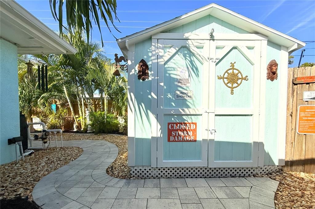 Под контрактом: $629,000 (4 спален, 2 ванн, 1666 Квадратных фут)