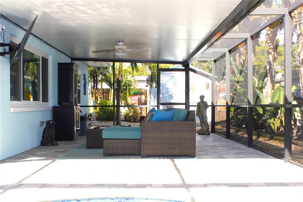 Под контрактом: $629,000 (4 спален, 2 ванн, 1666 Квадратных фут)