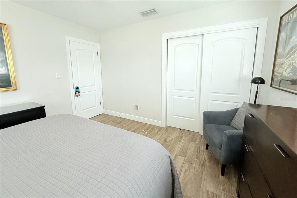 Под контрактом: $629,000 (4 спален, 2 ванн, 1666 Квадратных фут)