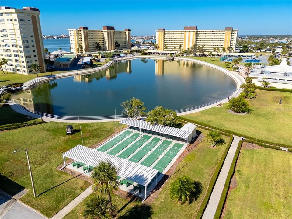 待售: $325,000 (2 贝兹, 2 浴室, 1050 平方英尺)