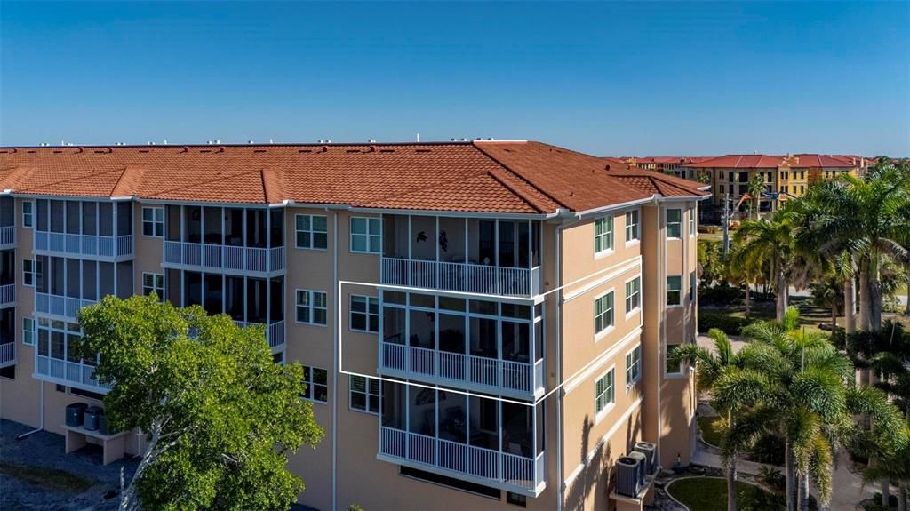 合同活跃: $639,000 (3 贝兹, 3 浴室, 2745 平方英尺)