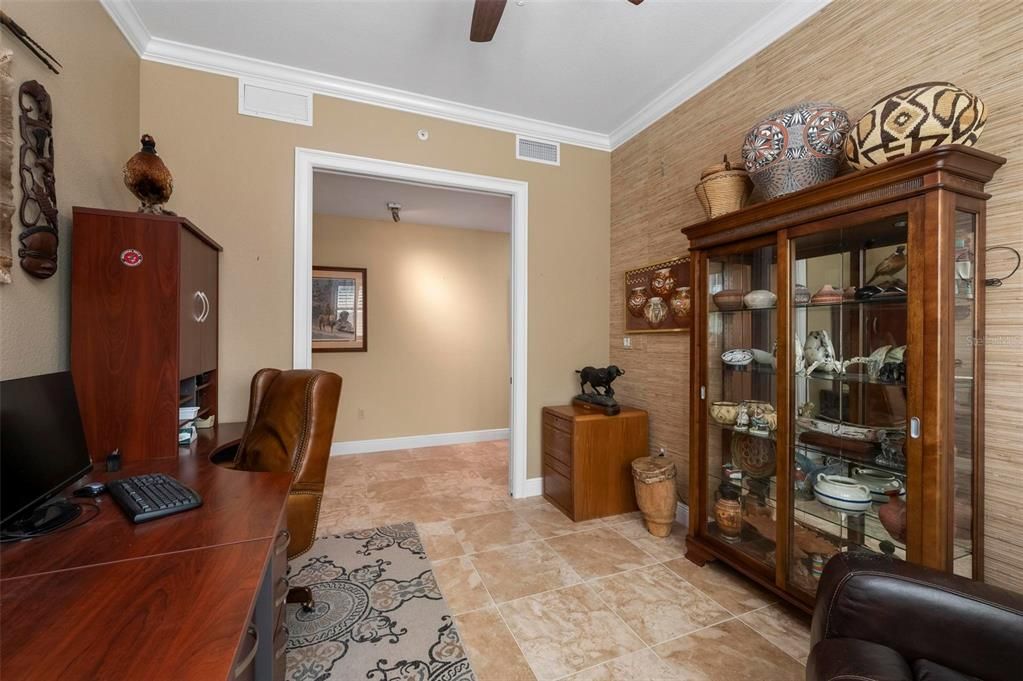 合同活跃: $639,000 (3 贝兹, 3 浴室, 2745 平方英尺)