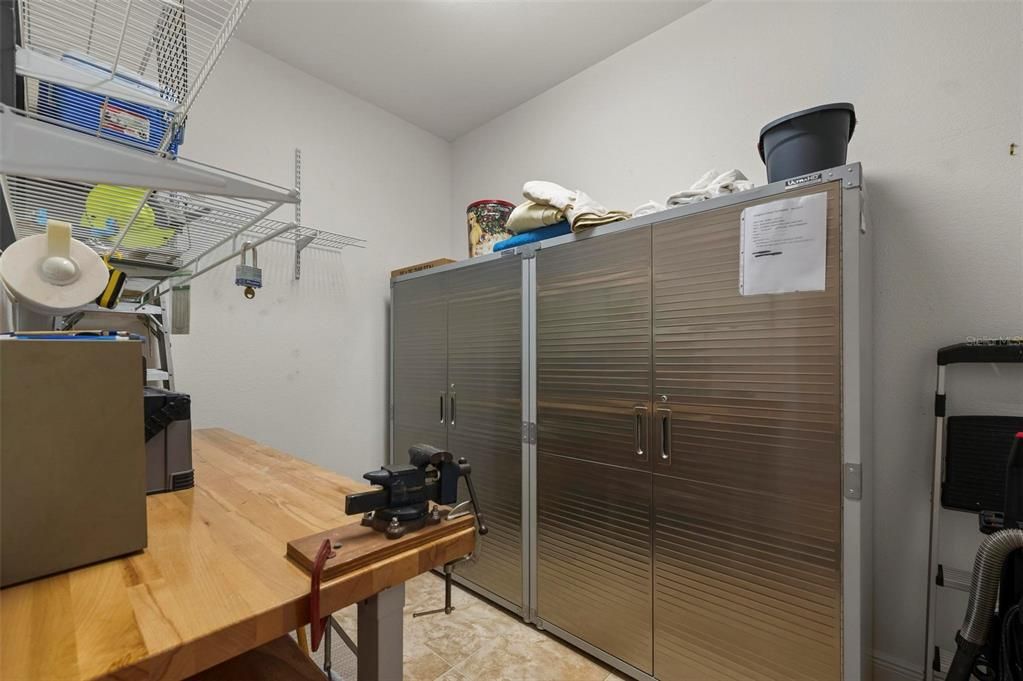 合同活跃: $639,000 (3 贝兹, 3 浴室, 2745 平方英尺)