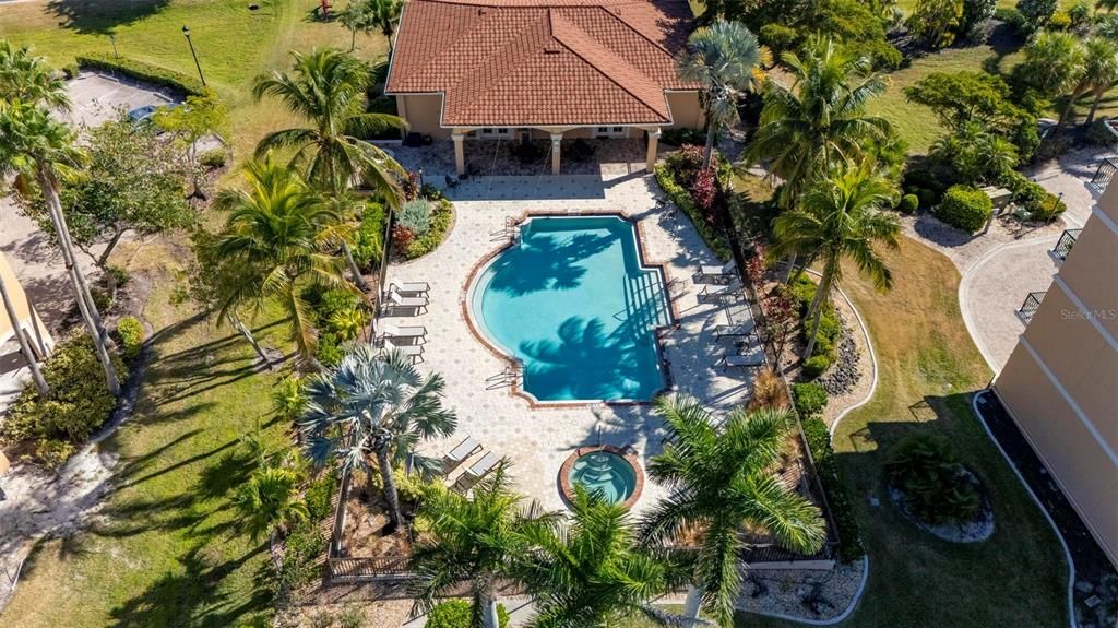 合同活跃: $639,000 (3 贝兹, 3 浴室, 2745 平方英尺)