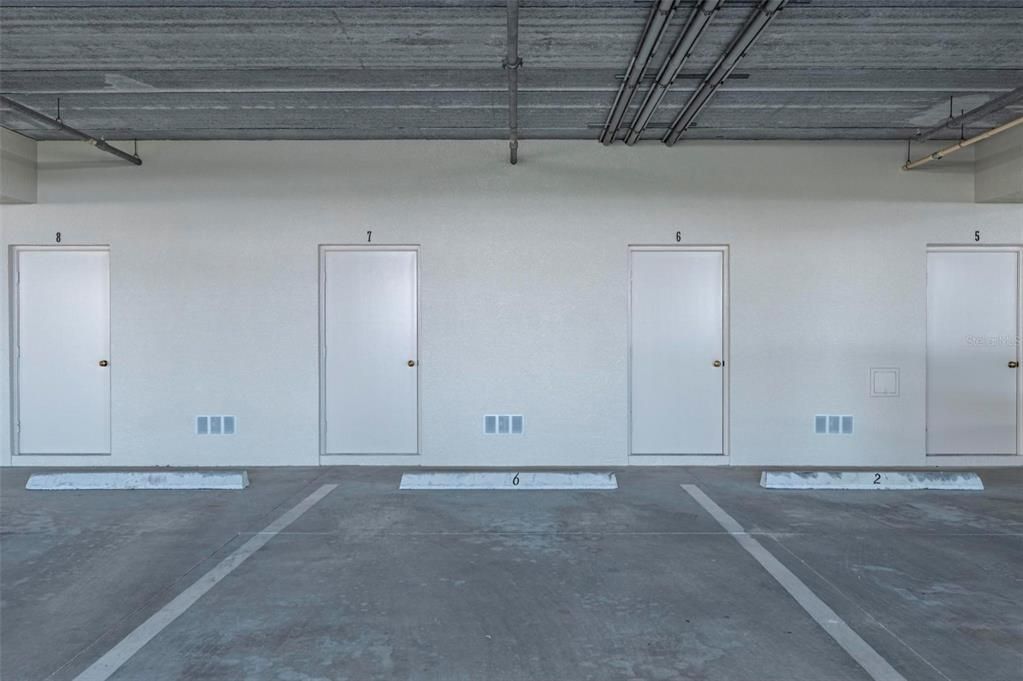 合同活跃: $639,000 (3 贝兹, 3 浴室, 2745 平方英尺)