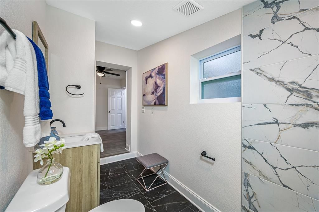 For Rent: $2,350 (2 beds, 2 baths, 1096 Square Feet)