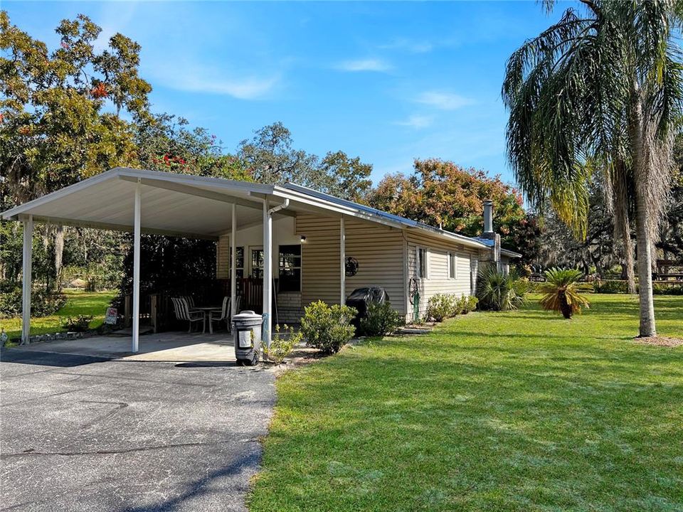 For Sale: $1,750,000 (3 beds, 2 baths, 2085 Square Feet)