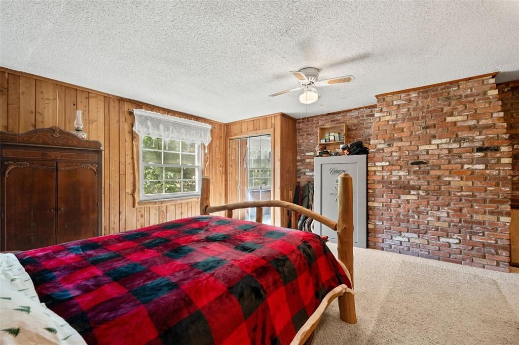 For Sale: $1,750,000 (3 beds, 2 baths, 2085 Square Feet)