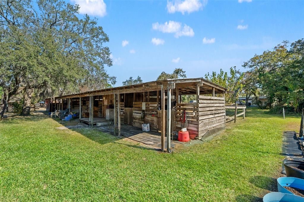 For Sale: $1,750,000 (3 beds, 2 baths, 2085 Square Feet)