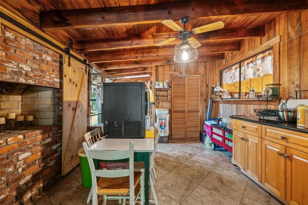 For Sale: $1,750,000 (3 beds, 2 baths, 2085 Square Feet)