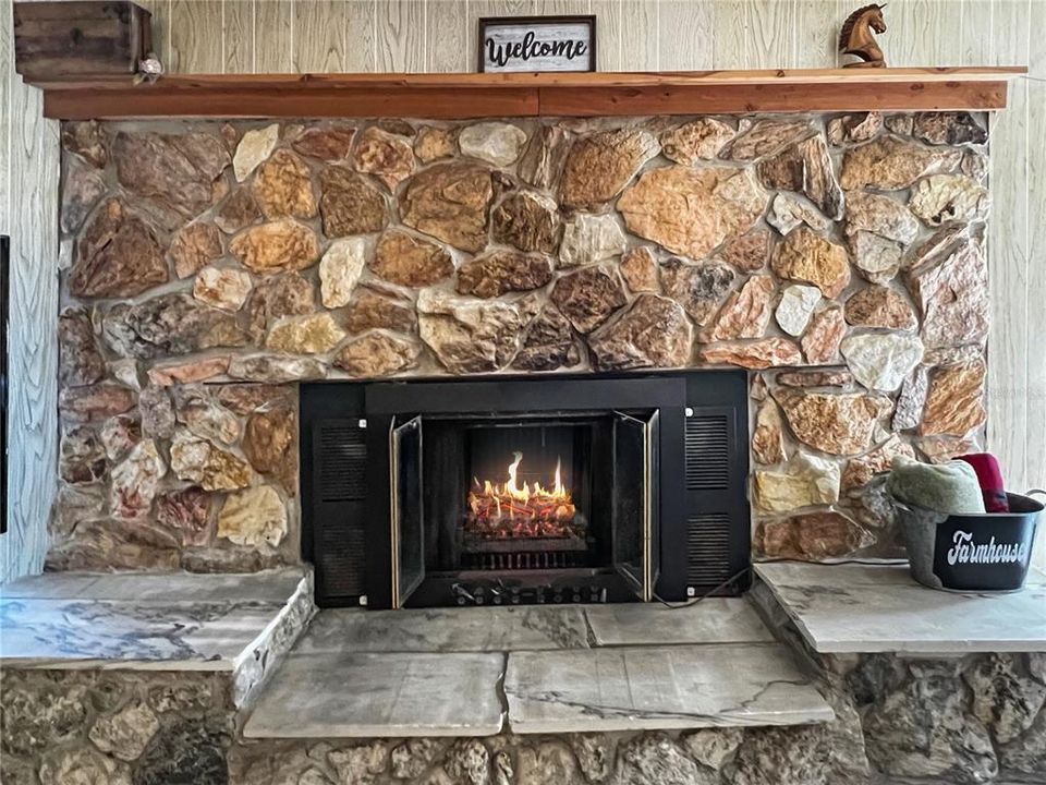 For Sale: $1,750,000 (3 beds, 2 baths, 2085 Square Feet)