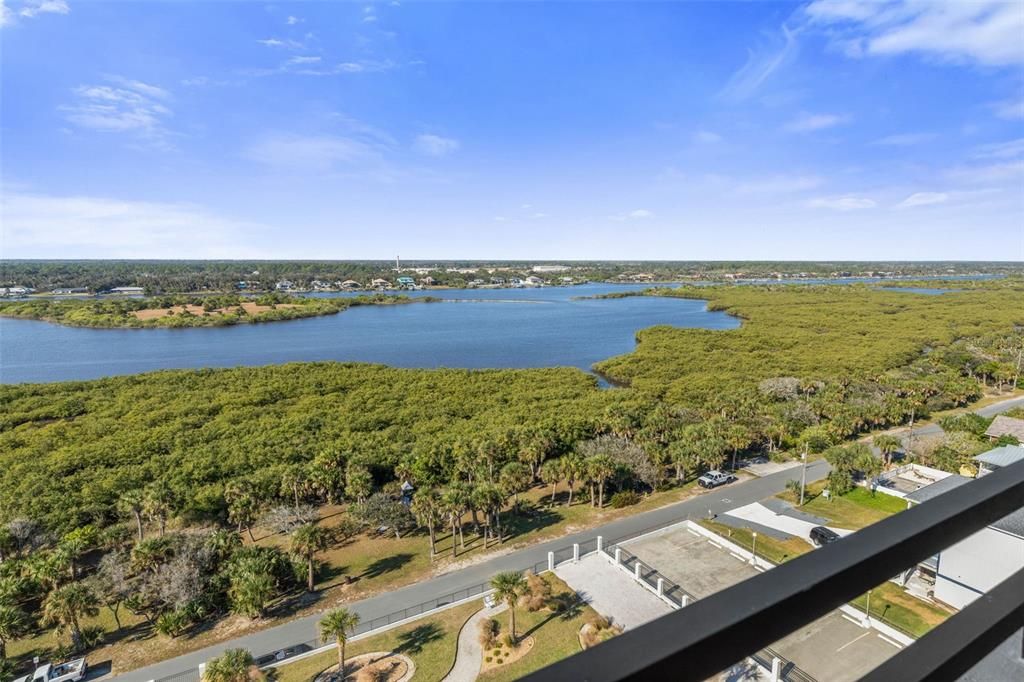 For Sale: $539,000 (2 beds, 2 baths, 1215 Square Feet)