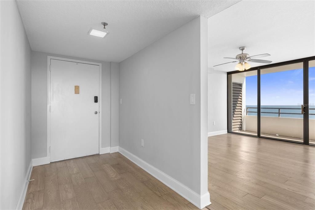 For Sale: $539,000 (2 beds, 2 baths, 1215 Square Feet)
