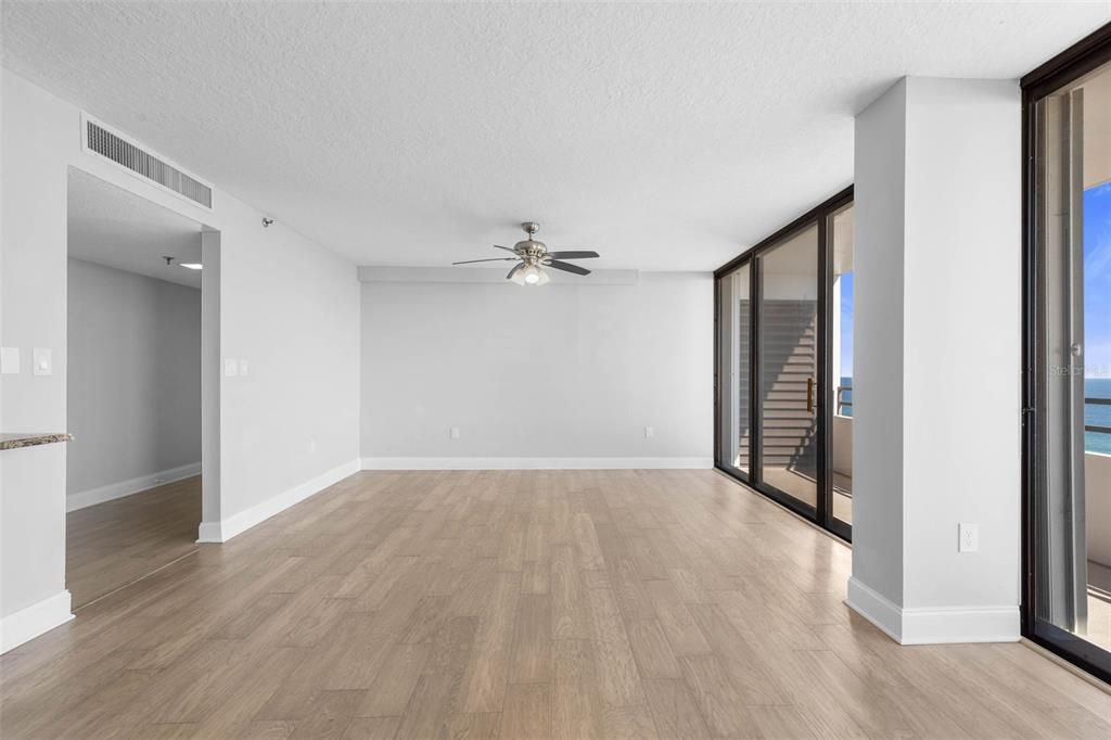 For Sale: $539,000 (2 beds, 2 baths, 1215 Square Feet)