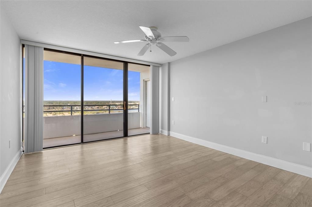 For Sale: $539,000 (2 beds, 2 baths, 1215 Square Feet)