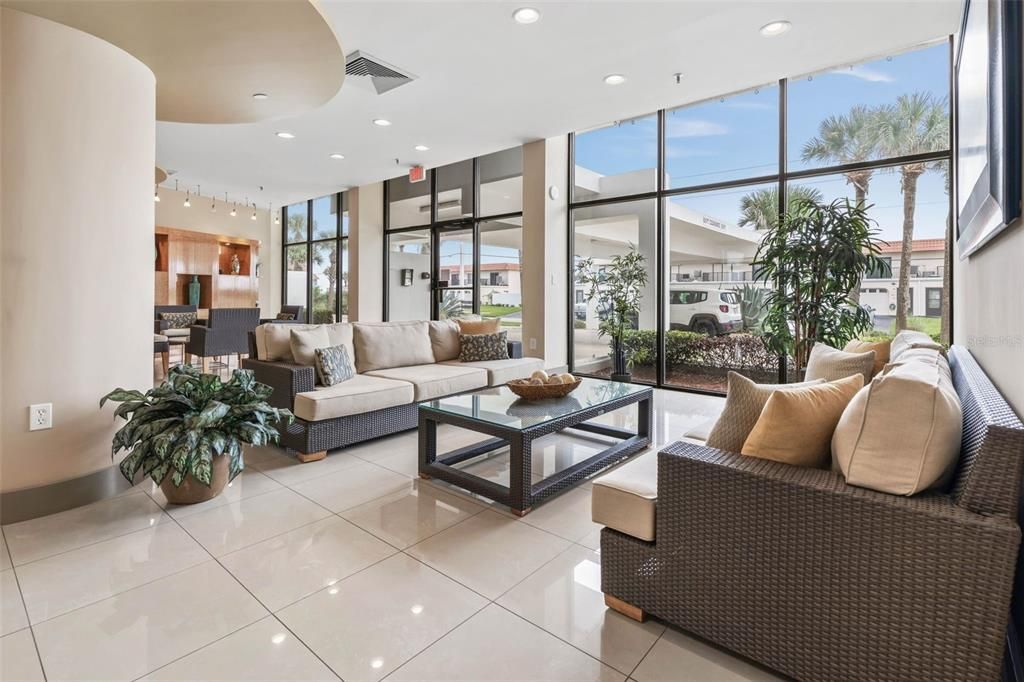 For Sale: $539,000 (2 beds, 2 baths, 1215 Square Feet)