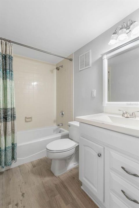 For Sale: $539,000 (2 beds, 2 baths, 1215 Square Feet)