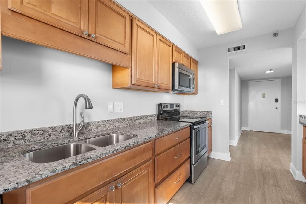 For Sale: $539,000 (2 beds, 2 baths, 1215 Square Feet)
