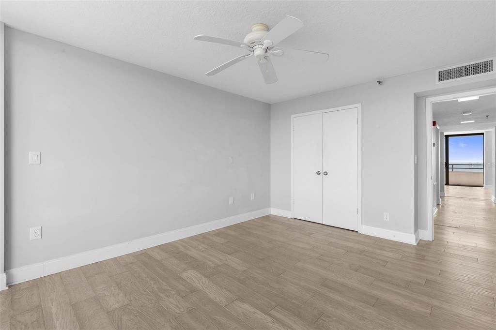 For Sale: $539,000 (2 beds, 2 baths, 1215 Square Feet)