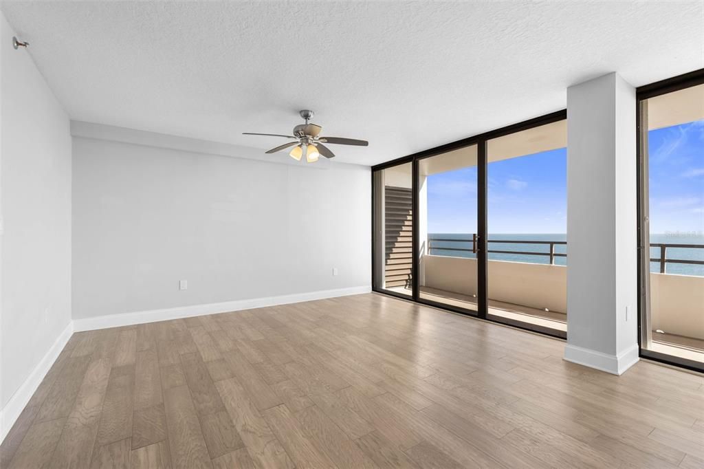 For Sale: $539,000 (2 beds, 2 baths, 1215 Square Feet)