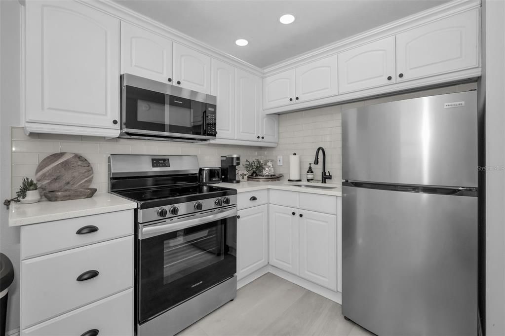 待售: $549,000 (1 贝兹, 1 浴室, 330 平方英尺)