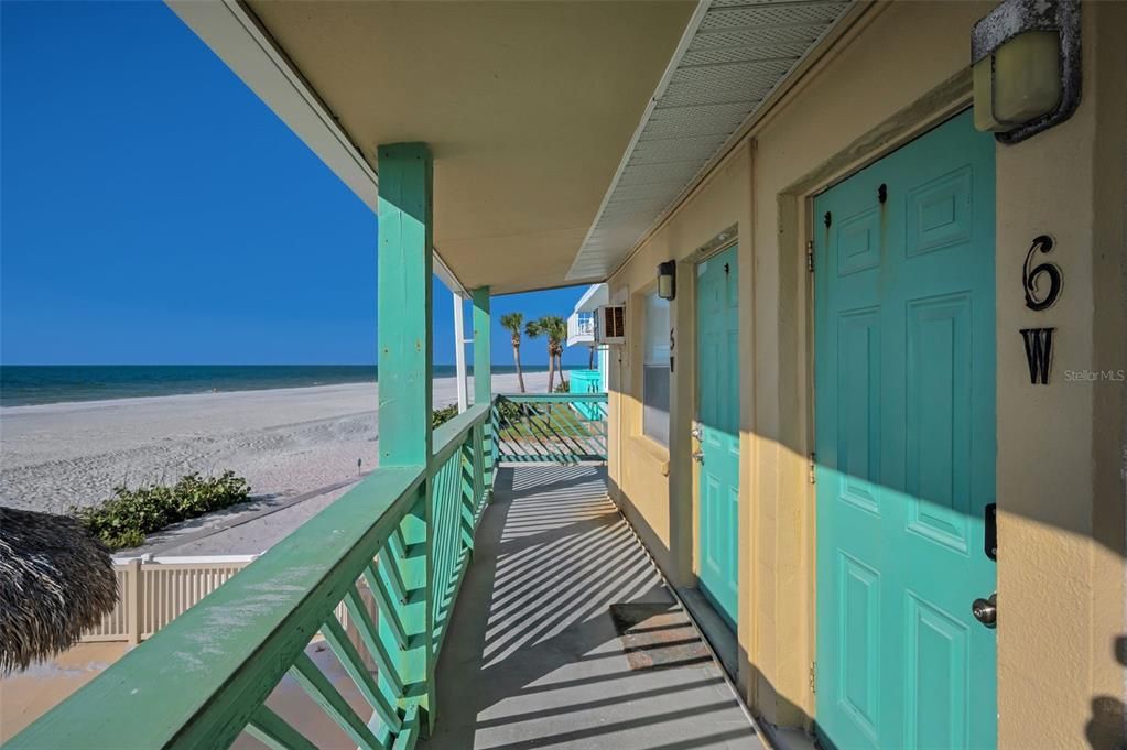 待售: $549,000 (1 贝兹, 1 浴室, 330 平方英尺)