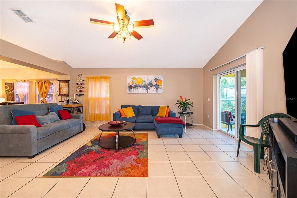 For Sale: $329,900 (3 beds, 2 baths, 1740 Square Feet)