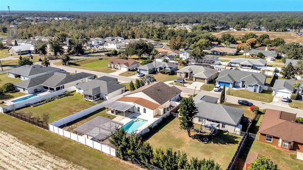 待售: $425,000 (4 贝兹, 3 浴室, 1649 平方英尺)