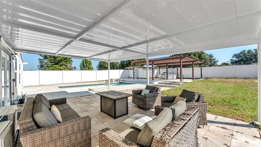 待售: $425,000 (4 贝兹, 3 浴室, 1649 平方英尺)