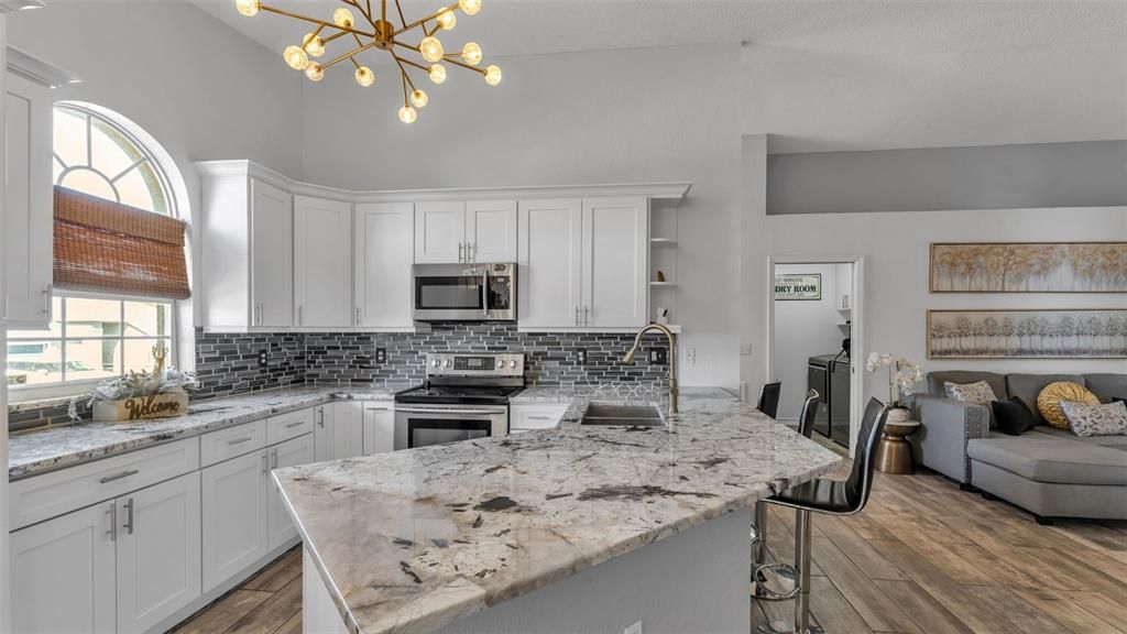 待售: $425,000 (4 贝兹, 3 浴室, 1649 平方英尺)