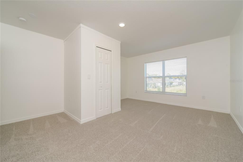 En Venta: $489,900 (5 camas, 3 baños, 3358 Pies cuadrados)