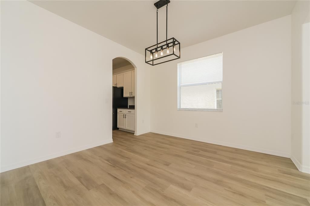 En Venta: $489,900 (5 camas, 3 baños, 3358 Pies cuadrados)