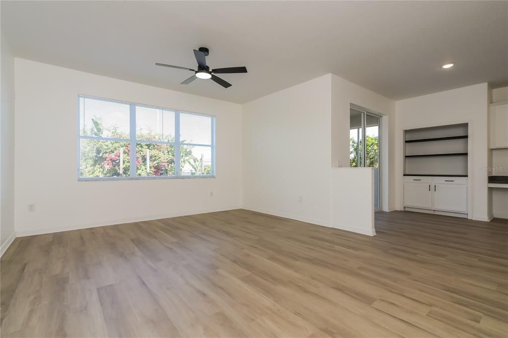 En Venta: $489,900 (5 camas, 3 baños, 3358 Pies cuadrados)