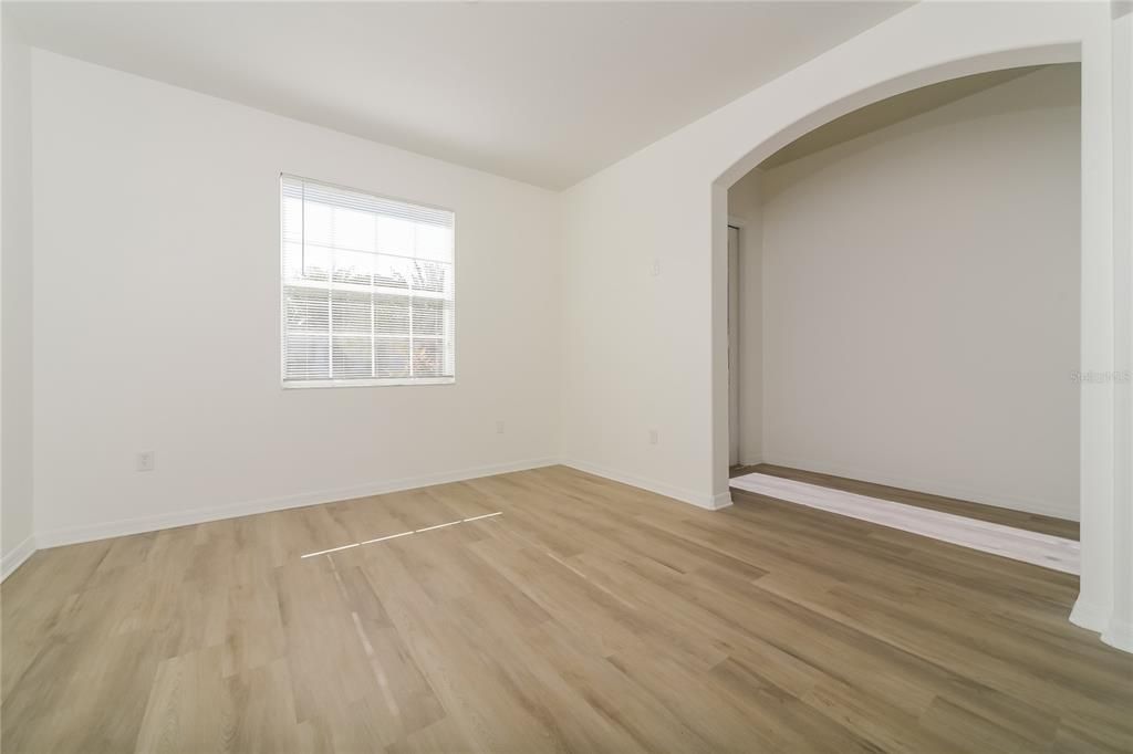 En Venta: $489,900 (5 camas, 3 baños, 3358 Pies cuadrados)