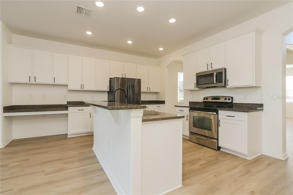 En Venta: $489,900 (5 camas, 3 baños, 3358 Pies cuadrados)